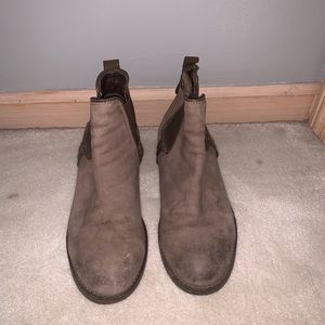 Steve Madden boots